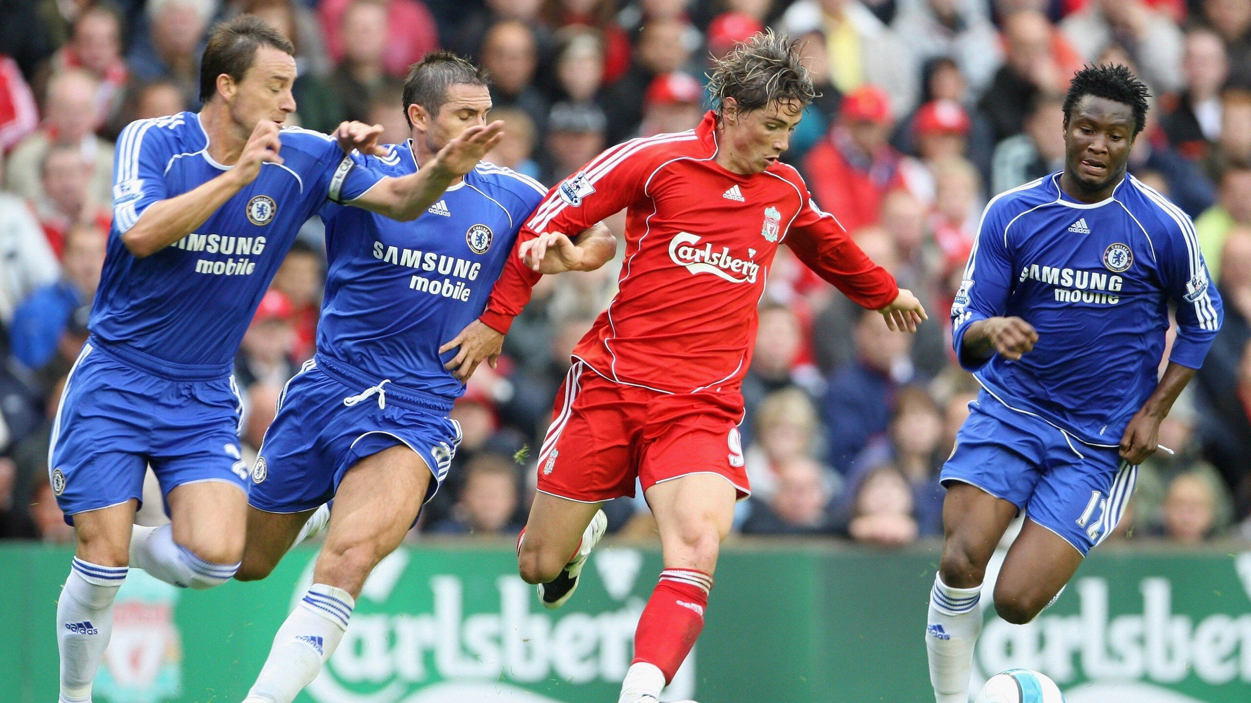 开云平台-绿白军团鏖战里昂，本泽马一剑封喉定乾坤